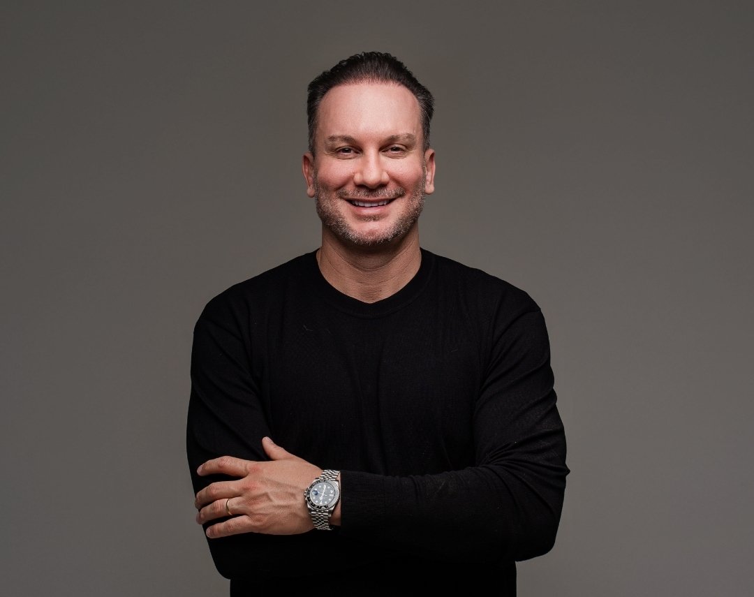 Artigo: tendências e desafios para o mercado imobiliário em SC 1 O empresário Leandro Basseto, da holding imobiliária Basseto Grupo, aborda neste artigo as perspectivas para o dinâmico mercado imobiliário catarinense